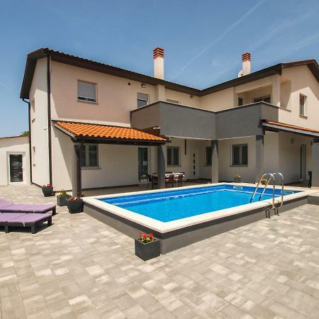 4 Stars Apartments-Pikula Fažana Eksteriør billede