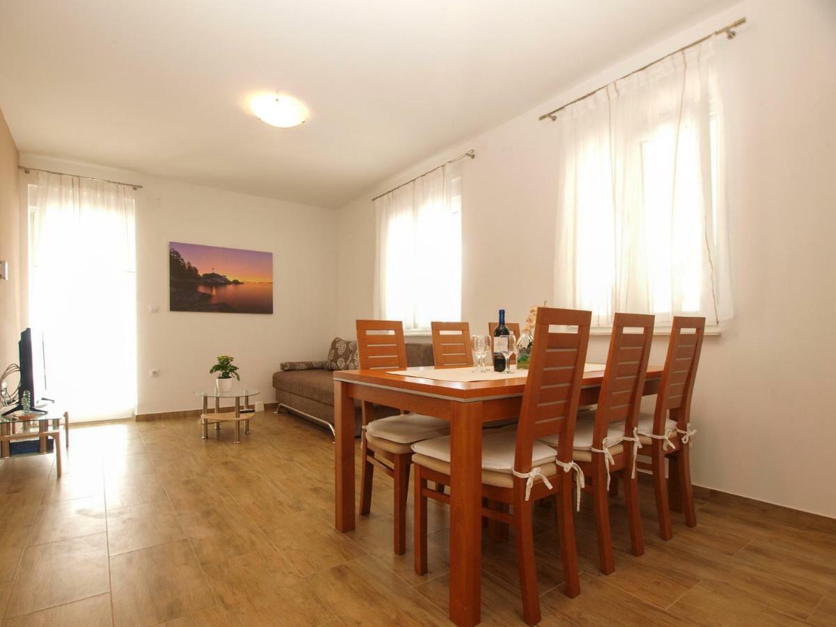 4 Stars Apartments-Pikula Fažana Eksteriør billede