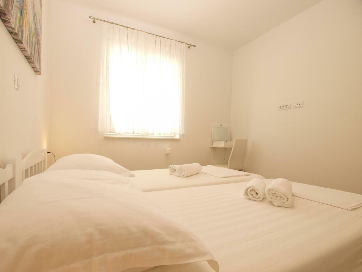 4 Stars Apartments-Pikula Fažana Eksteriør billede