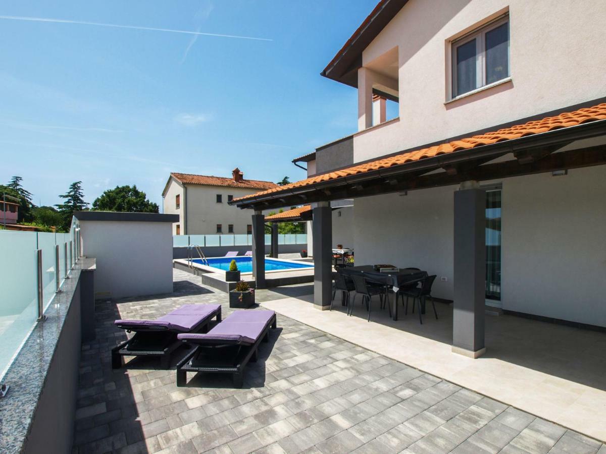 4 Stars Apartments-Pikula Fažana Eksteriør billede