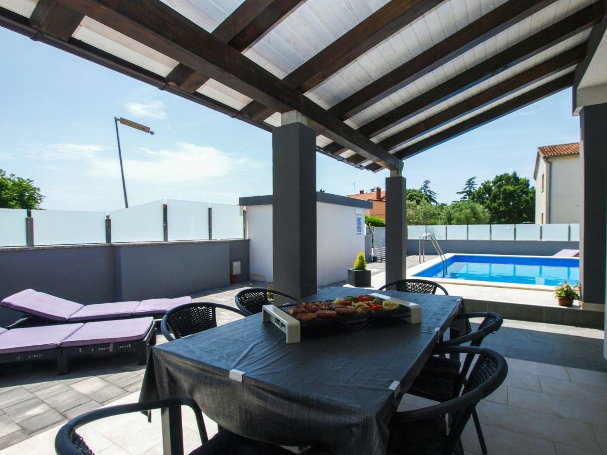 4 Stars Apartments-Pikula Fažana Eksteriør billede