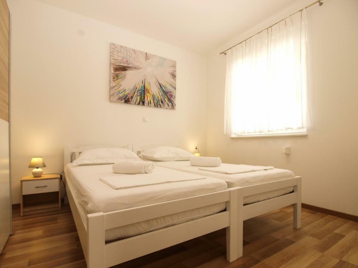 4 Stars Apartments-Pikula Fažana Eksteriør billede