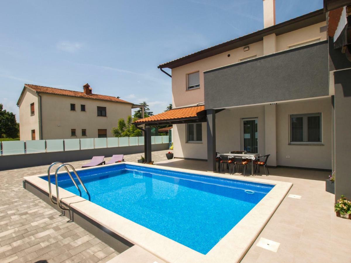 4 Stars Apartments-Pikula Fažana Eksteriør billede