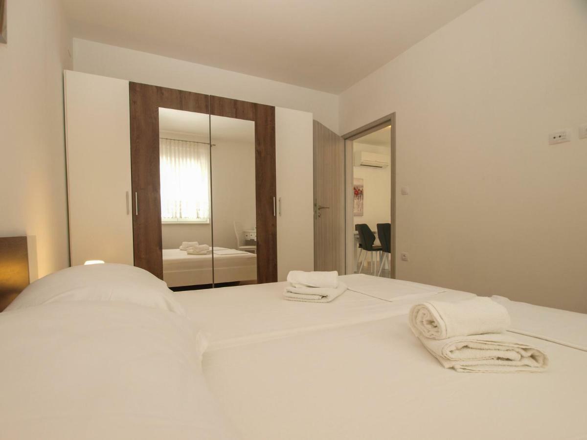 4 Stars Apartments-Pikula Fažana Eksteriør billede