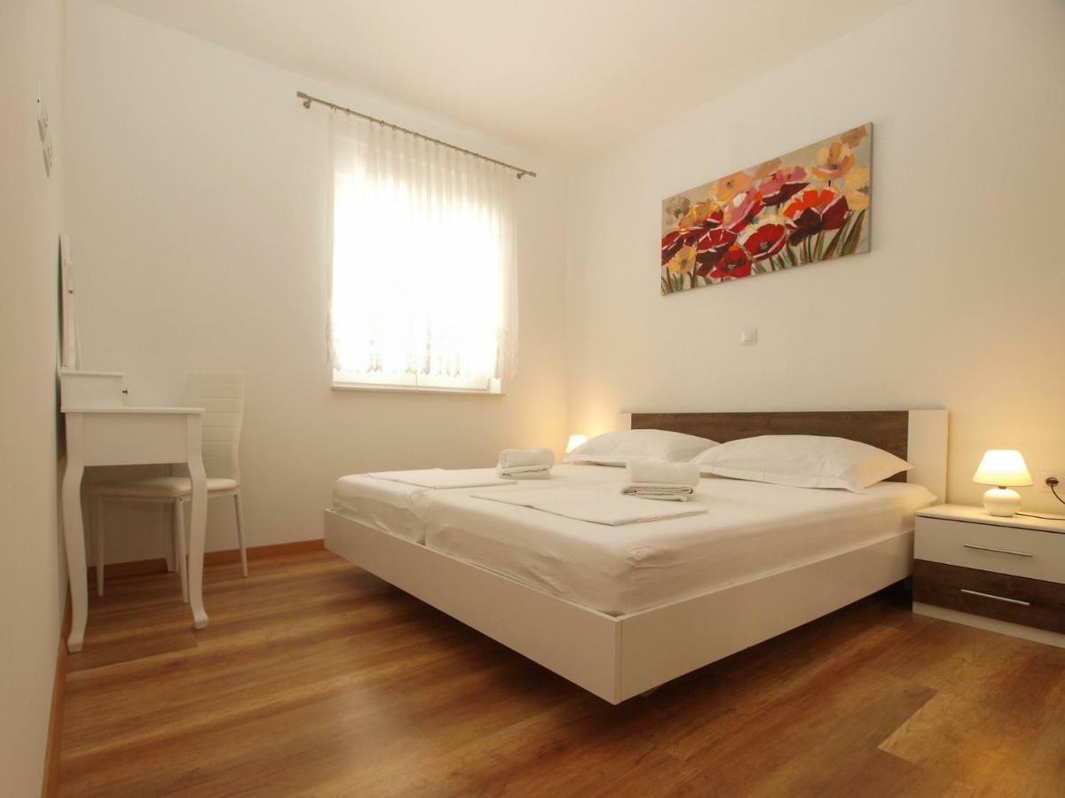 4 Stars Apartments-Pikula Fažana Eksteriør billede