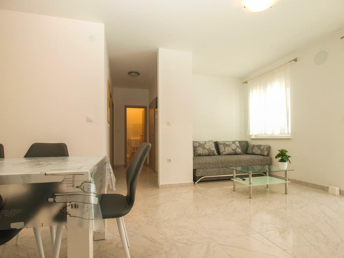 4 Stars Apartments-Pikula Fažana Eksteriør billede