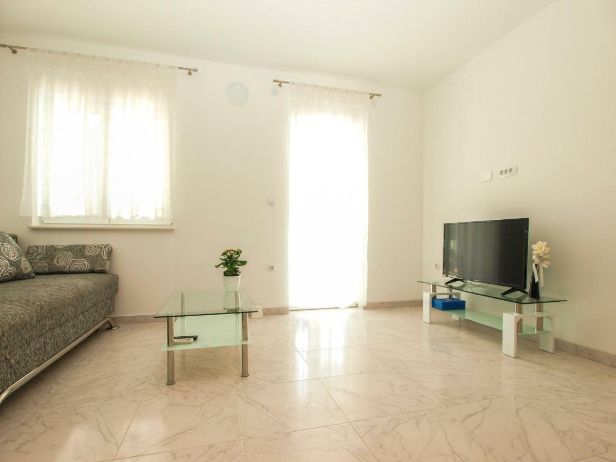 4 Stars Apartments-Pikula Fažana Eksteriør billede