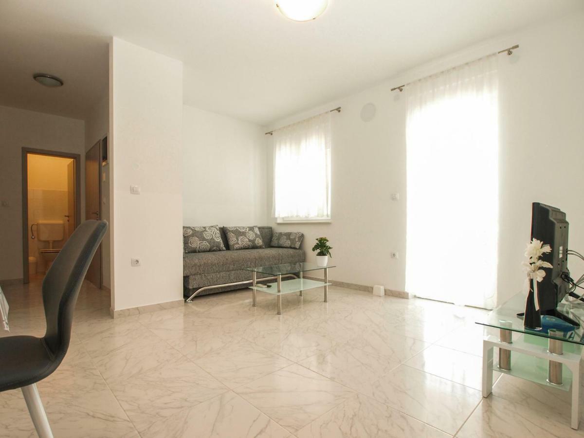 4 Stars Apartments-Pikula Fažana Eksteriør billede