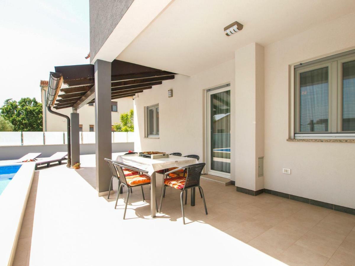 4 Stars Apartments-Pikula Fažana Eksteriør billede