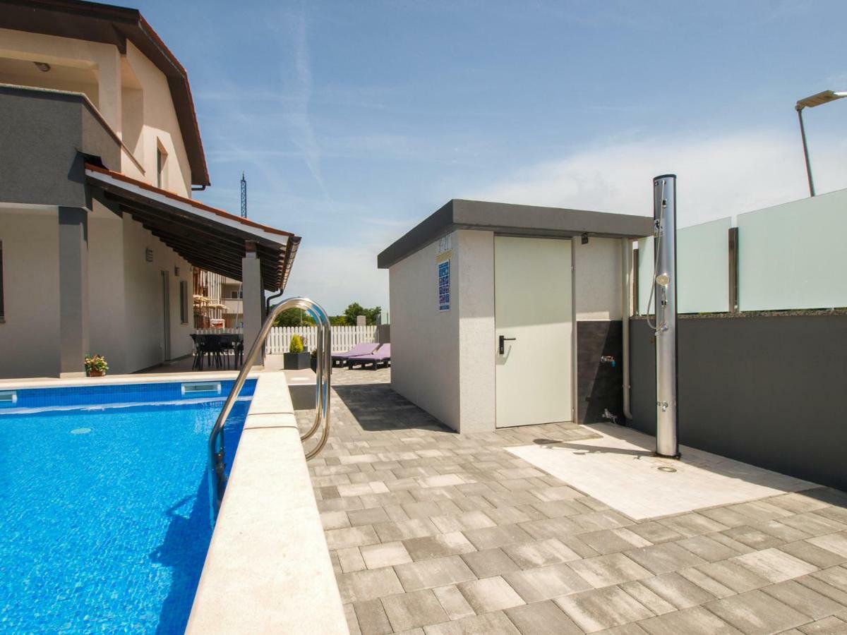4 Stars Apartments-Pikula Fažana Eksteriør billede